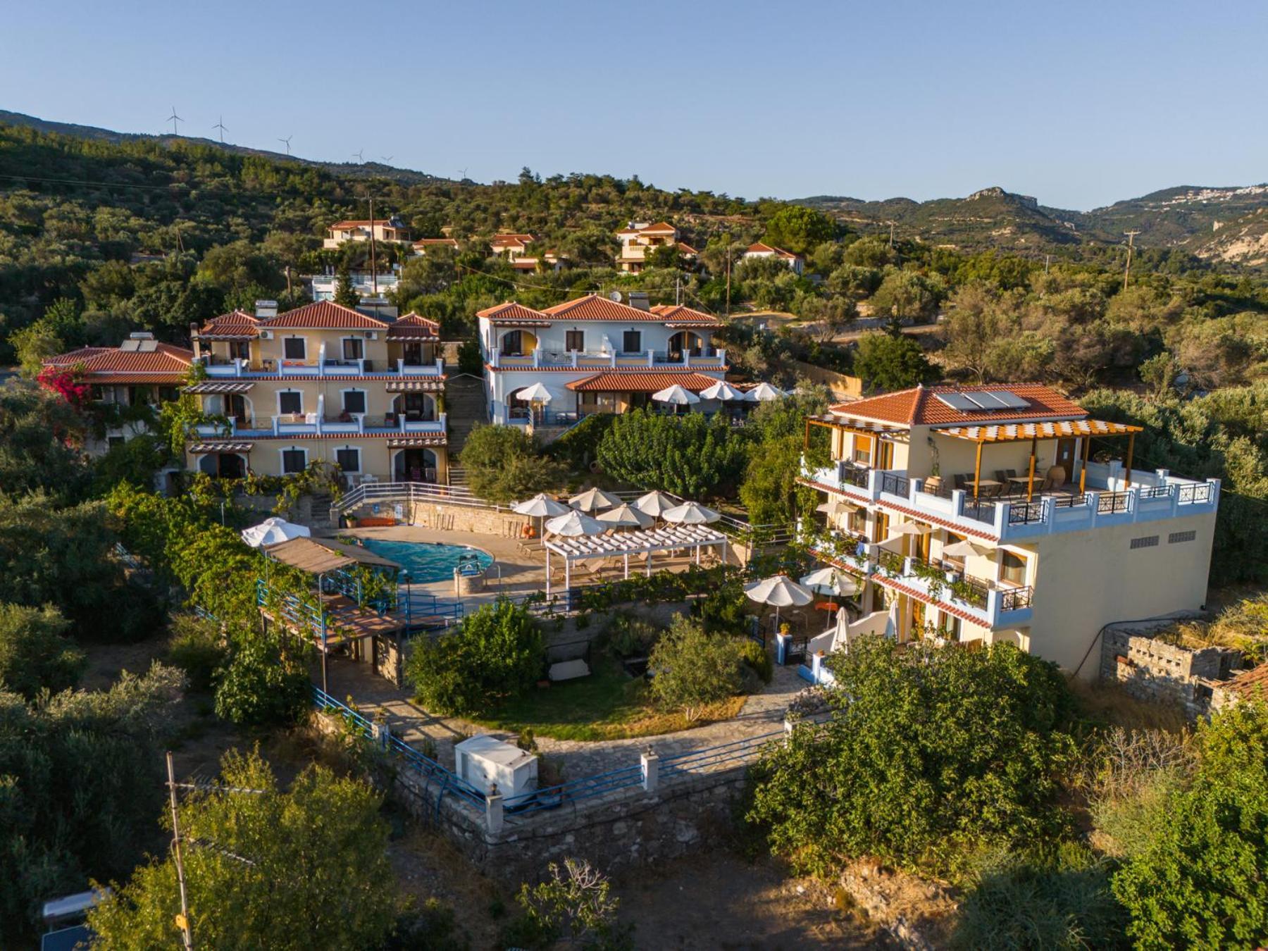 Pantheon Apartments & Studios Marathokampos Exterior photo